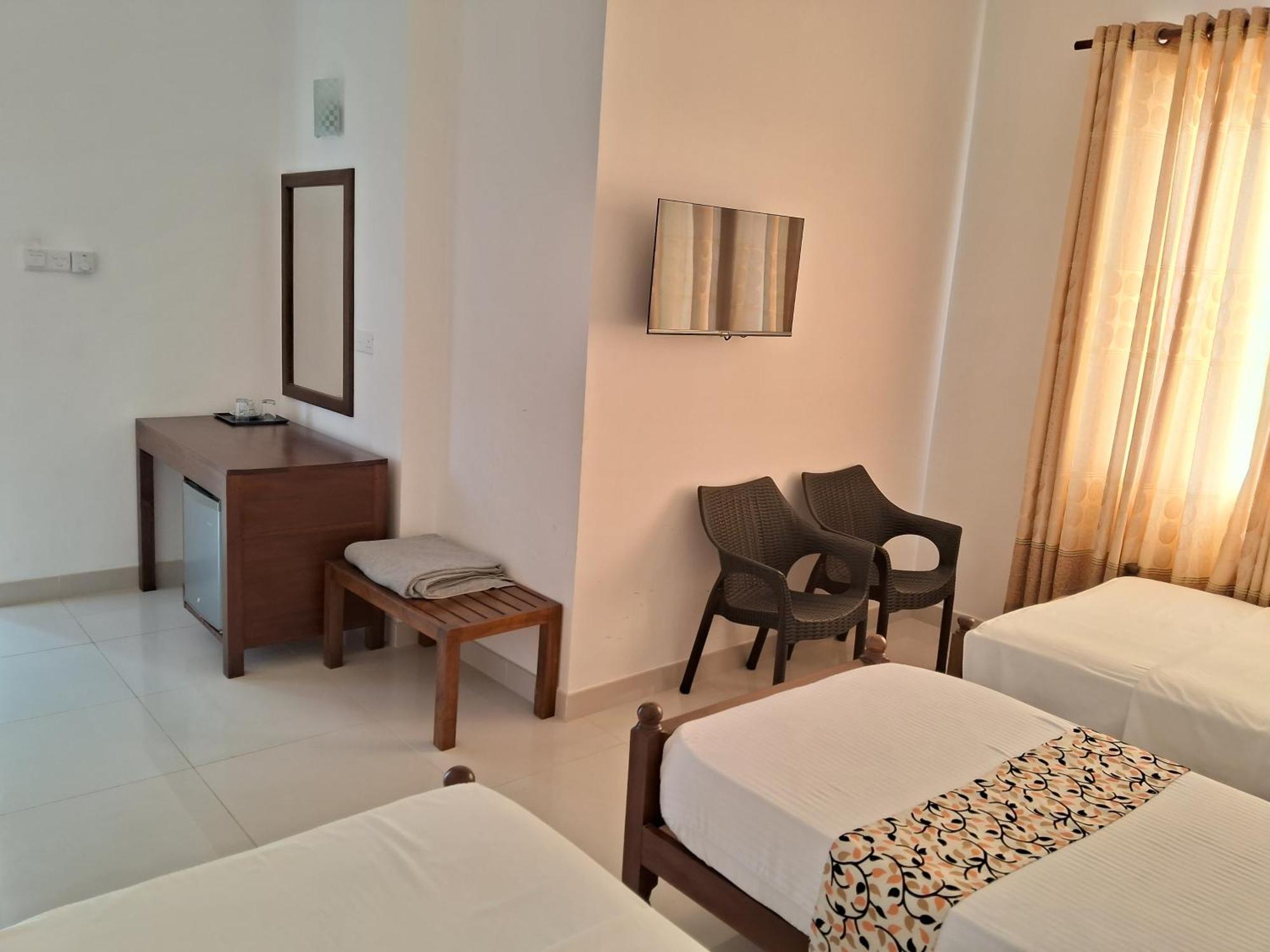 Holiday Fashion Inn Negombo Pokój zdjęcie