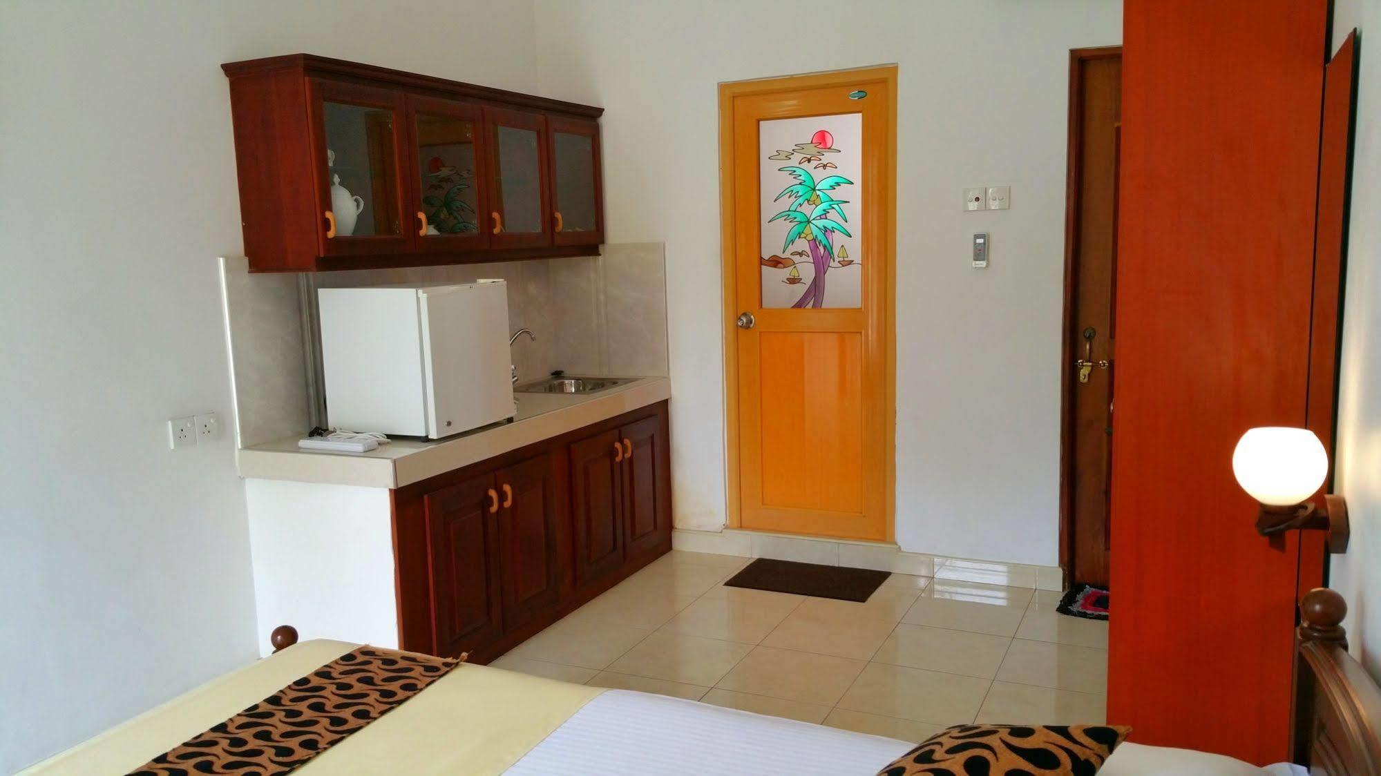 Holiday Fashion Inn Negombo Zewnętrze zdjęcie