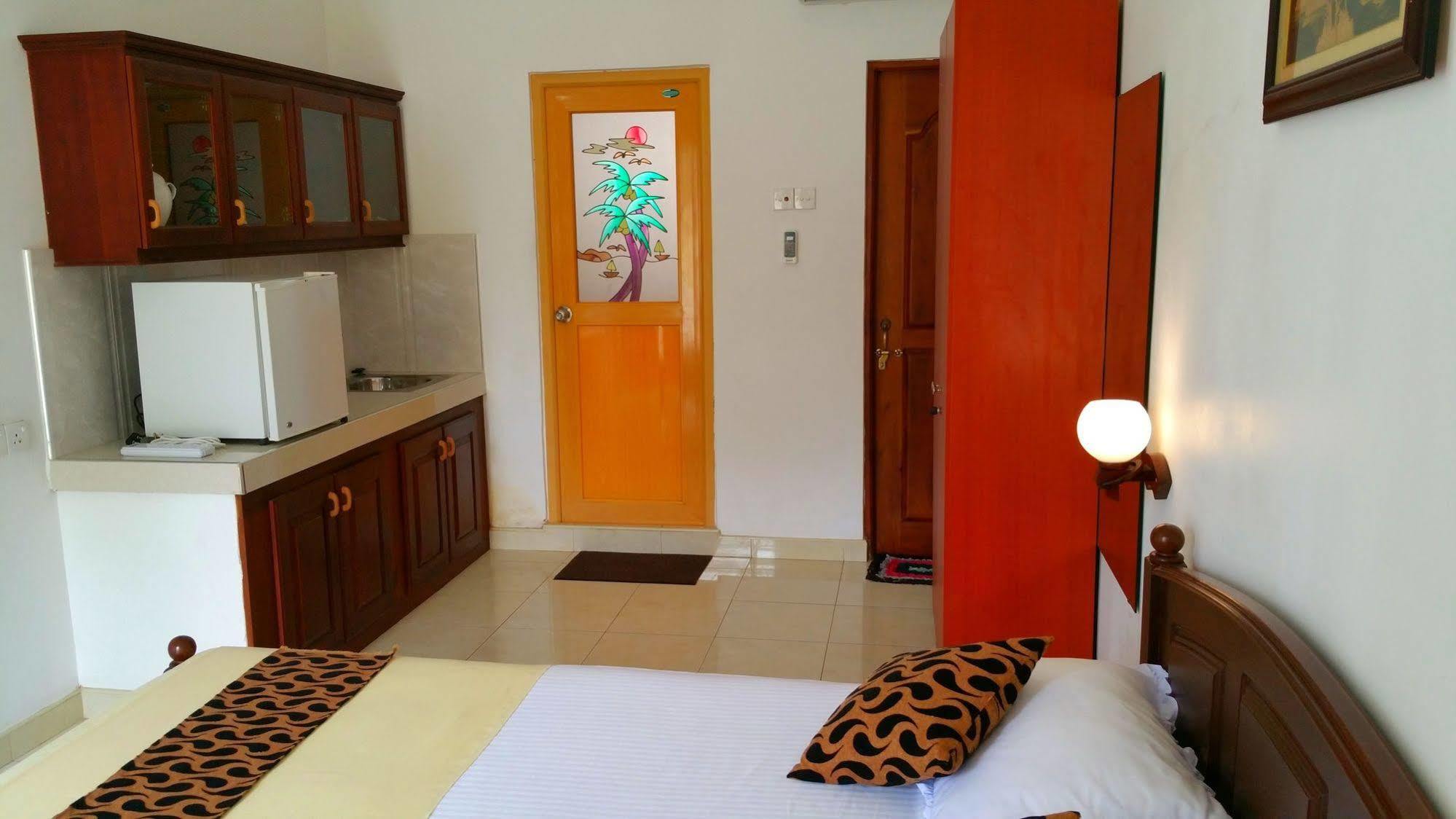Holiday Fashion Inn Negombo Zewnętrze zdjęcie
