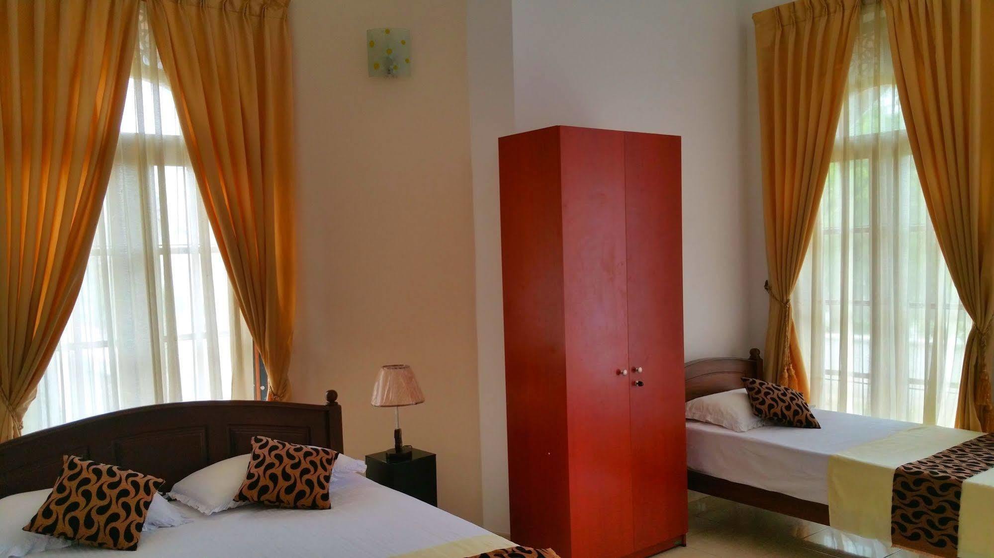 Holiday Fashion Inn Negombo Zewnętrze zdjęcie